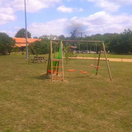 D'hotes Au Chant Des Vents Thurageau